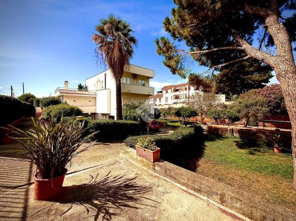casa indipendente in vendita a Palermo in zona Mondello