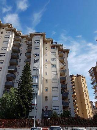 appartamento in vendita a Palermo in zona Zisa