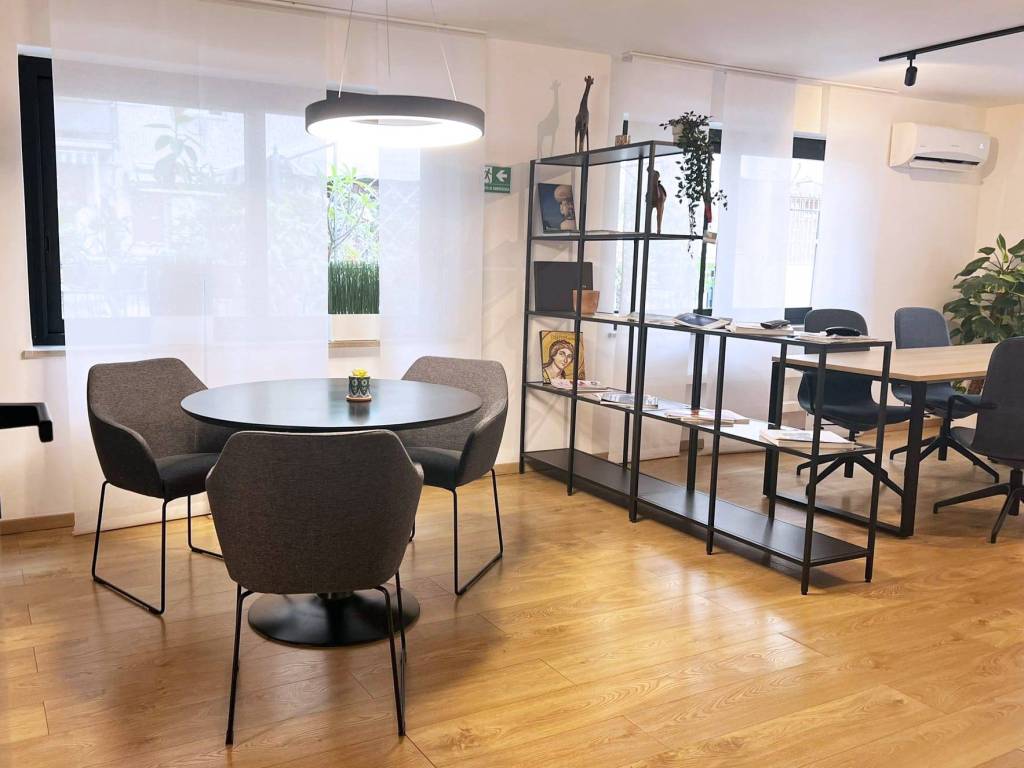 ufficio in vendita a Palermo in zona Libertà