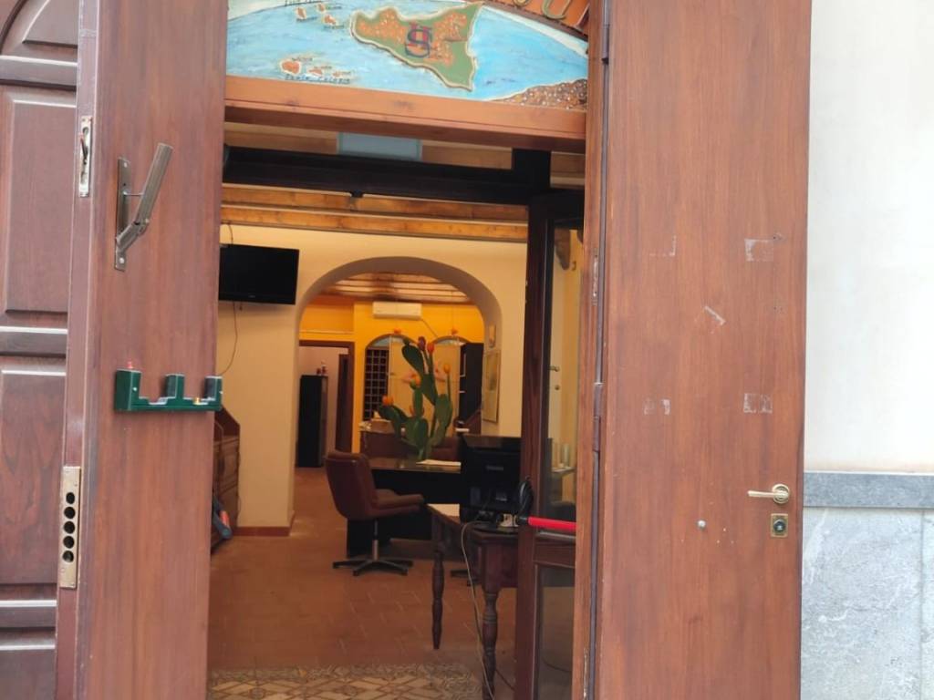 negozio in vendita a Palermo in zona Centro storico