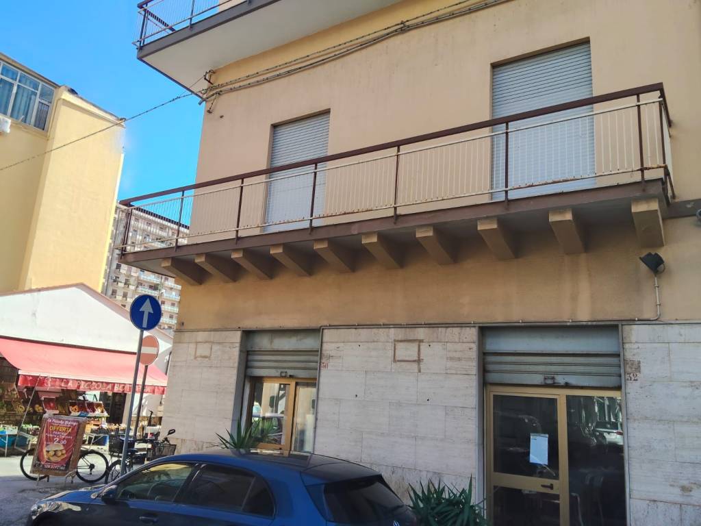 negozio in vendita a Palermo in zona San Lorenzo