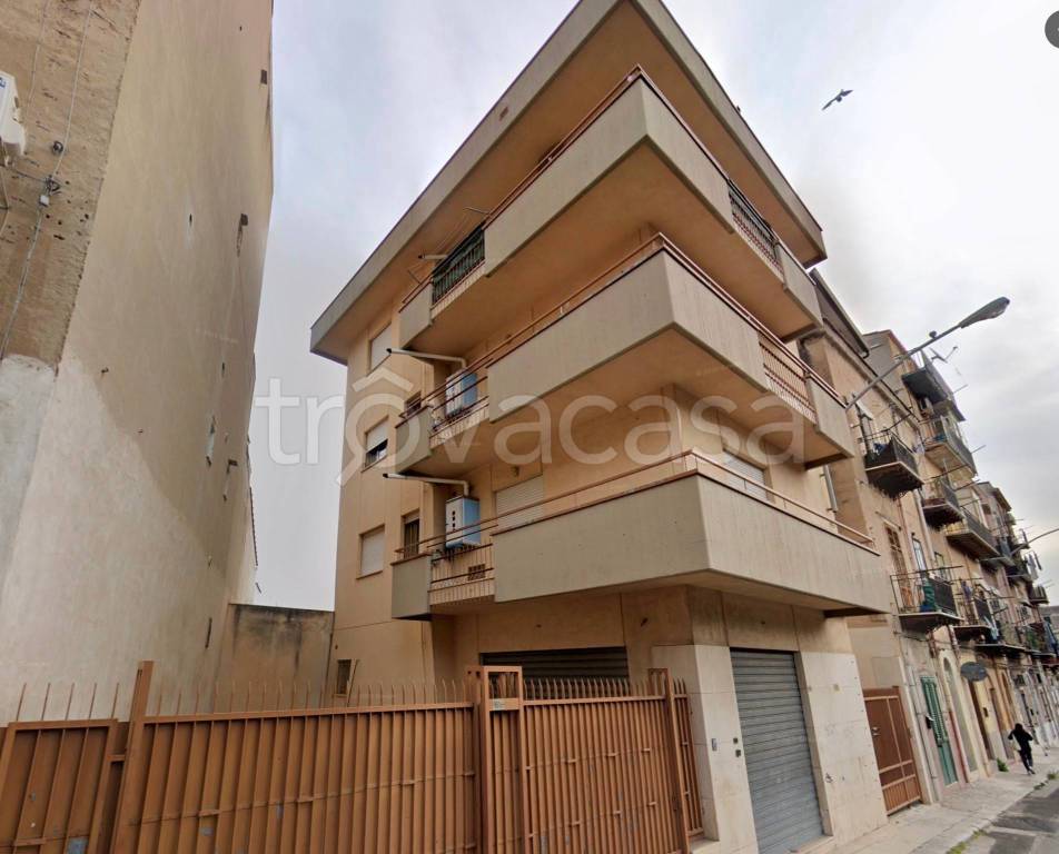 casa indipendente in vendita a Palermo in zona Zisa