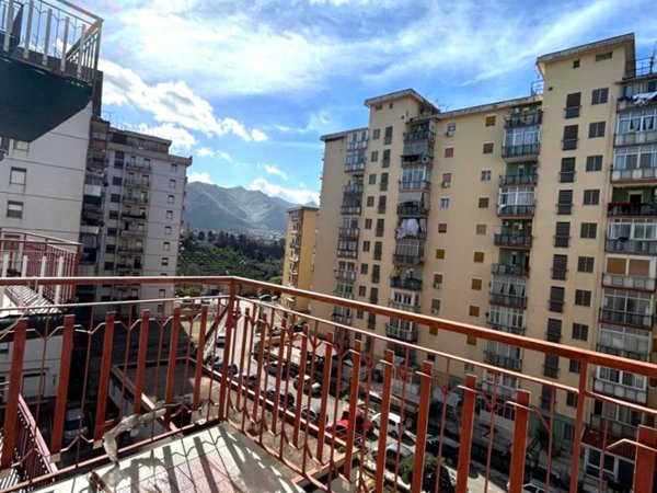 appartamento in vendita a Palermo in zona Montegrappa / Santa Rosalia