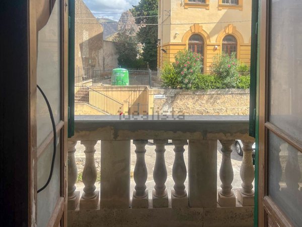 appartamento in vendita a Palermo in zona Villagrazia/Falsomiele
