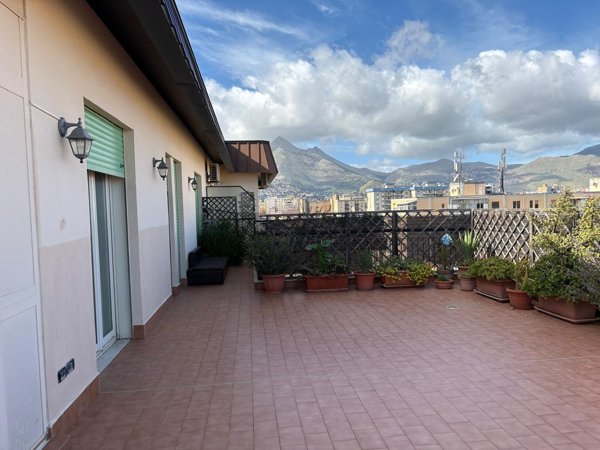 appartamento in vendita a Palermo in zona Altarello