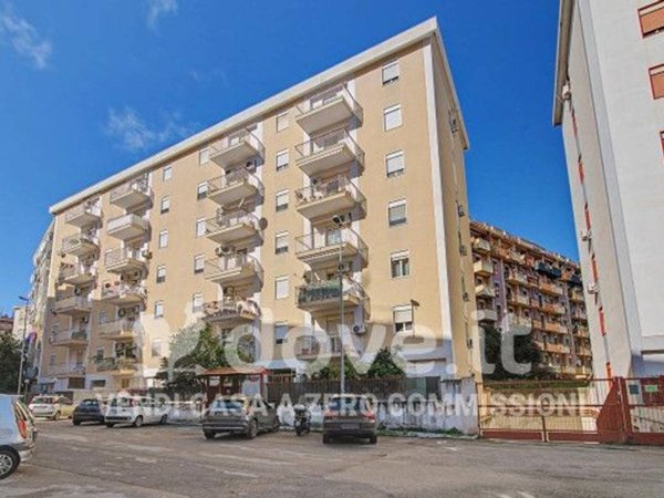 appartamento in vendita a Palermo in zona Montegrappa / Santa Rosalia