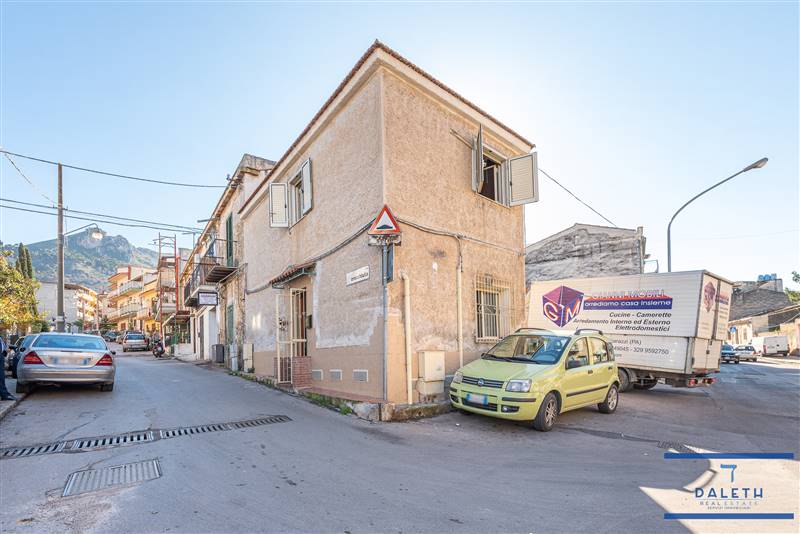 appartamento in vendita a Palermo in zona Villagrazia/Falsomiele