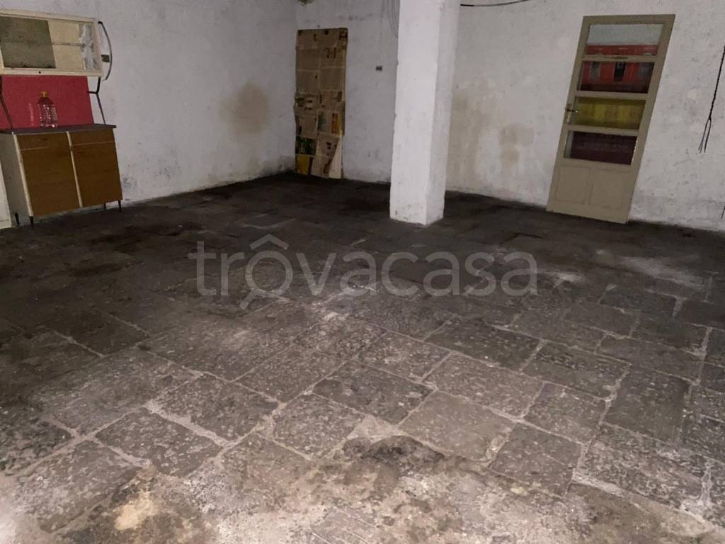 locale commerciale in vendita a Palermo