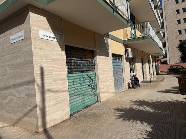 negozio in vendita a Palermo in zona Resuttana