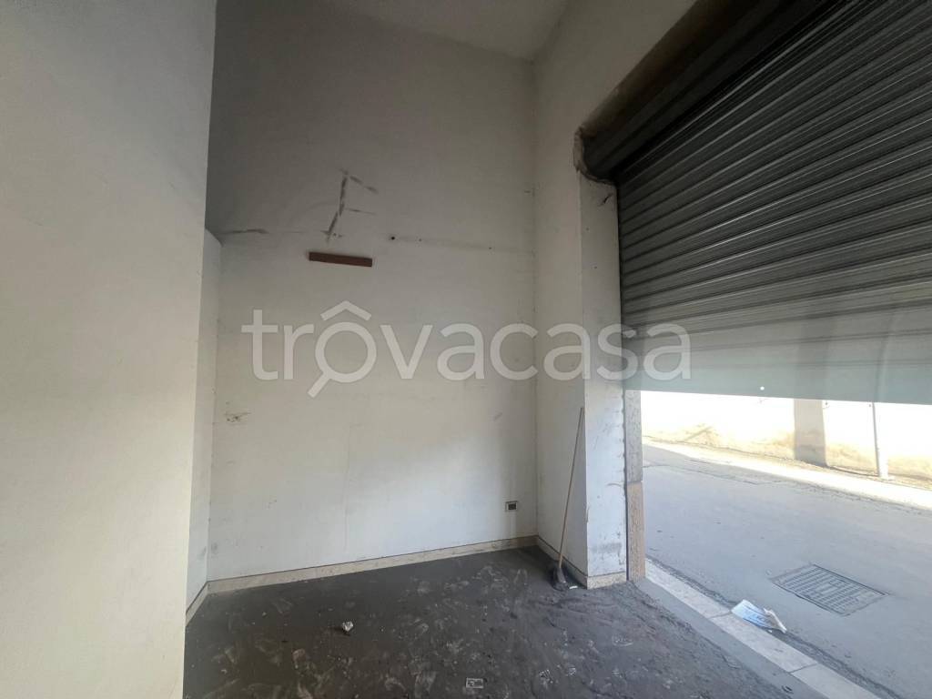 locale commerciale in vendita a Palermo in zona Brancaccio