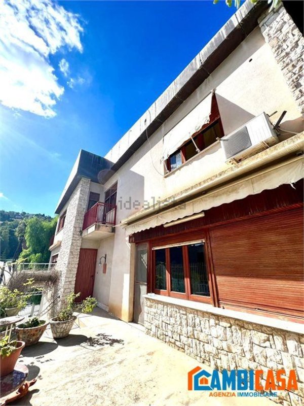 casa indipendente in vendita a Palermo in zona Borgo Nuovo