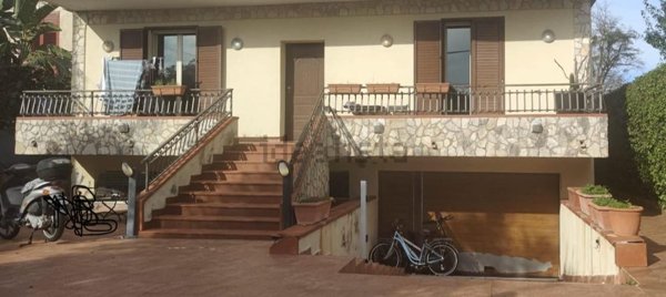 casa indipendente in vendita a Palermo in zona Mondello