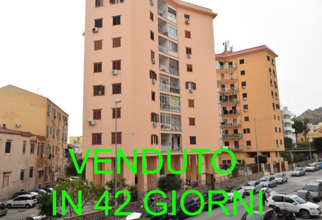 appartamento in vendita a Palermo in zona Arenella/Vergine Maria