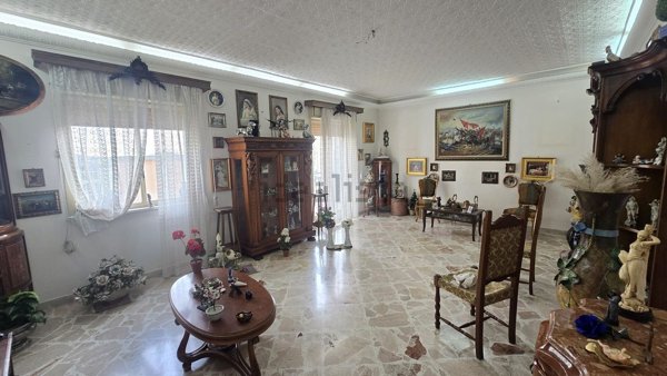 appartamento in vendita a Palermo in zona Montegrappa / Santa Rosalia