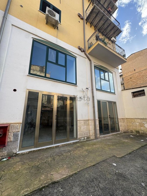 locale commerciale in vendita a Palermo