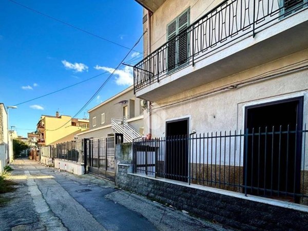 appartamento in vendita a Palermo in zona Partanna