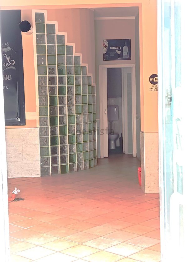 locale commerciale in vendita a Palermo in zona Libertà