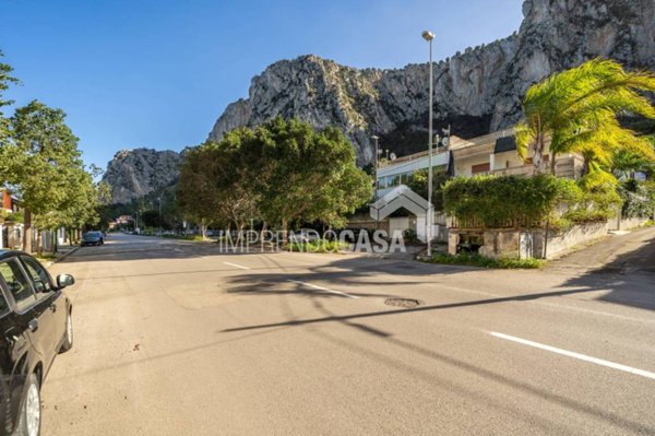 casa indipendente in vendita a Palermo in zona Addaura