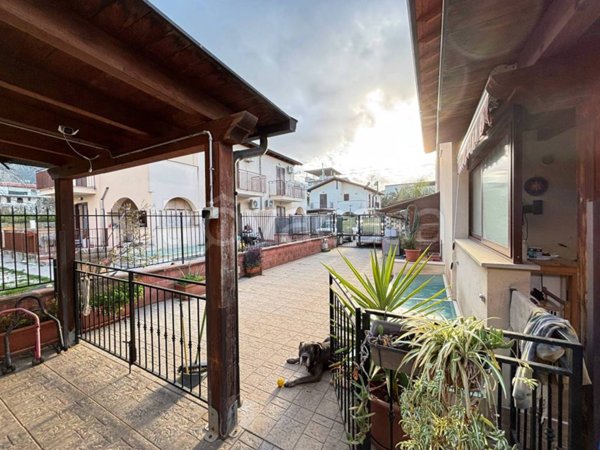 casa indipendente in vendita a Palermo in zona Chiavelli
