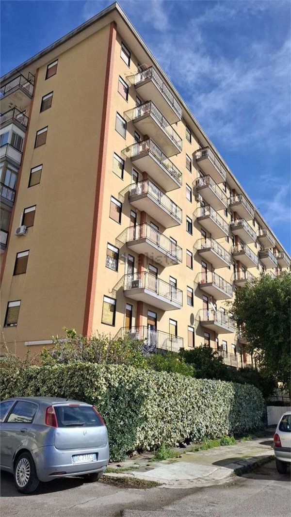 appartamento in vendita a Palermo in zona Montegrappa / Santa Rosalia