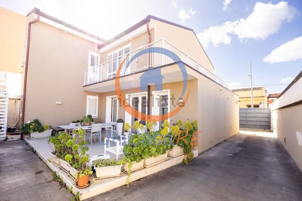 casa indipendente in vendita a Palermo in zona Pallavicino