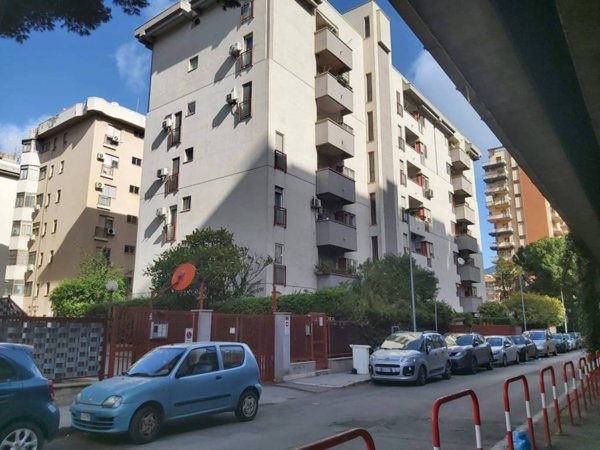 appartamento in vendita a Palermo in zona Resuttana