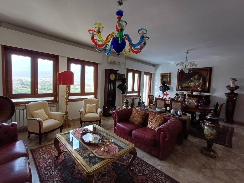 appartamento in vendita a Palermo in zona San Lorenzo