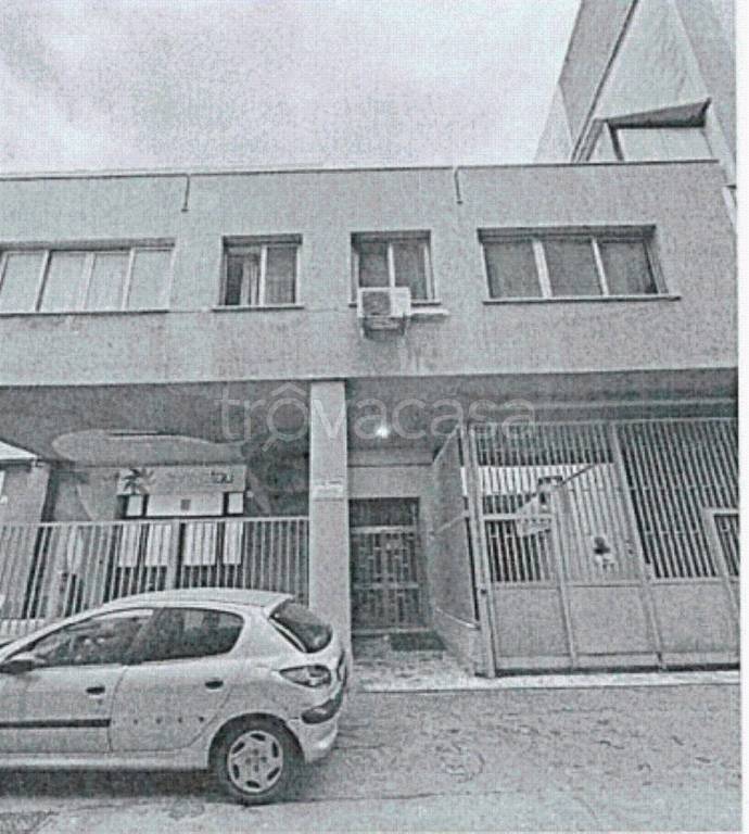 appartamento in vendita a Palermo in zona Zisa