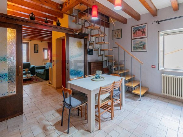 casa indipendente in vendita a Palermo in zona Libertà