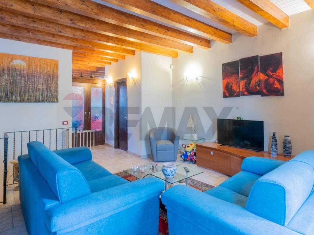 casa indipendente in vendita a Palermo in zona Libertà