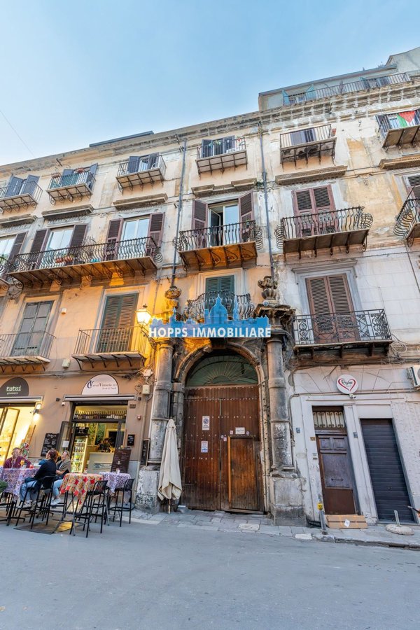 appartamento in vendita a Palermo in zona Centro storico