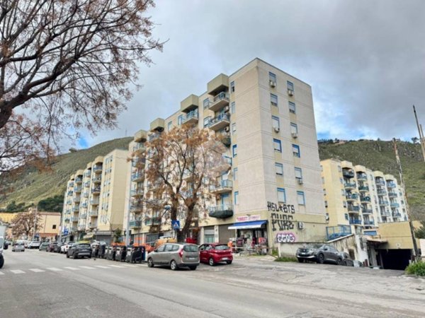 appartamento in vendita a Palermo in zona Calatafimi / Cuba