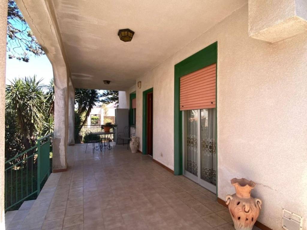 casa indipendente in vendita a Palermo in zona Mondello