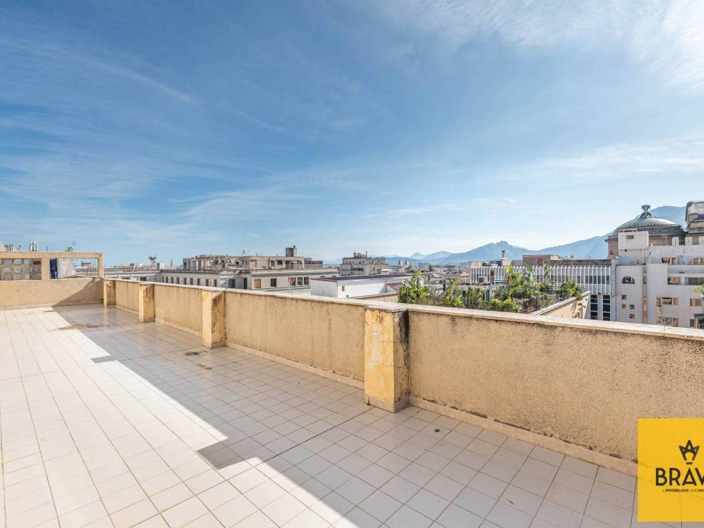 appartamento in vendita a Palermo in zona Libertà
