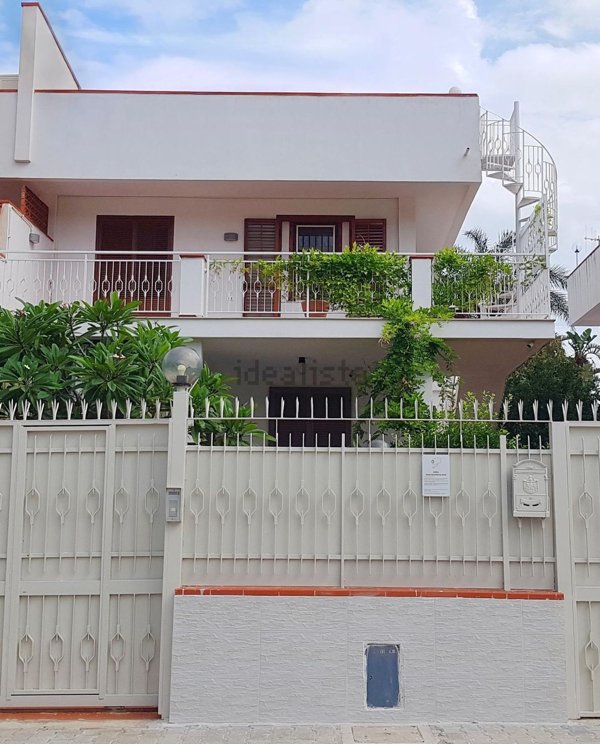 casa indipendente in vendita a Palermo in zona Mondello