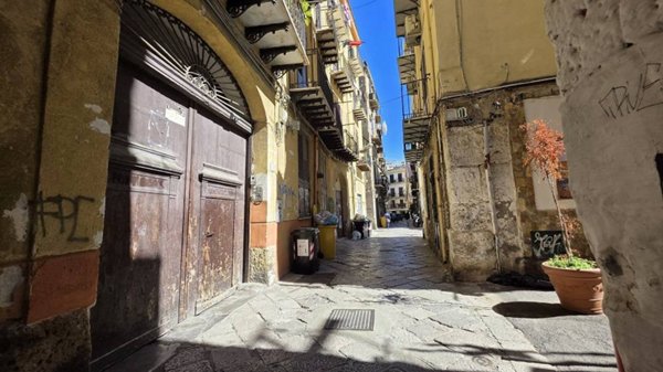 casa indipendente in vendita a Palermo in zona Zisa