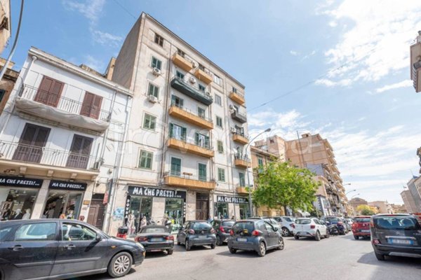 appartamento in vendita a Palermo in zona Zisa