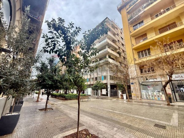 appartamento in vendita a Palermo in zona Politeama