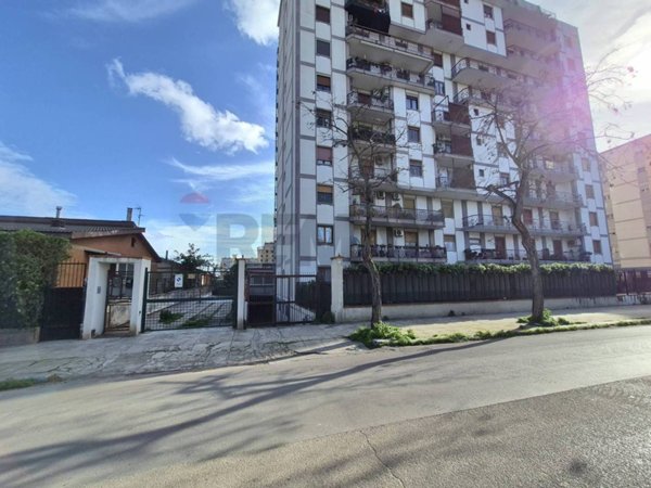 locale di sgombero in vendita a Palermo in zona San Lorenzo