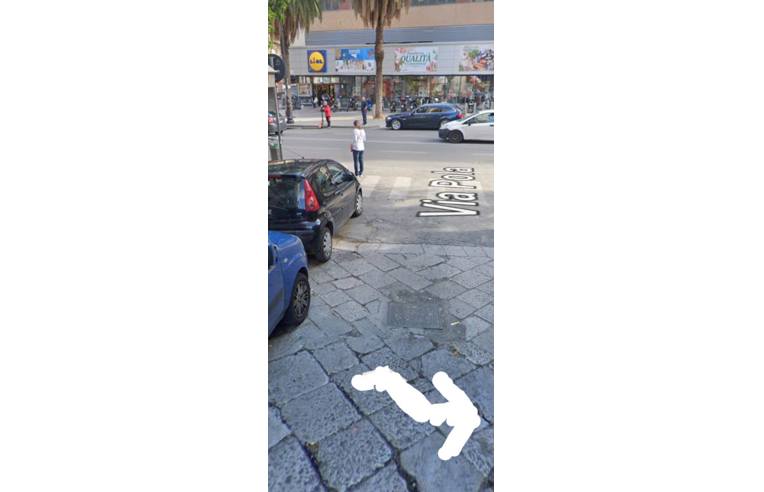 locale commerciale in vendita a Palermo in zona Centro storico