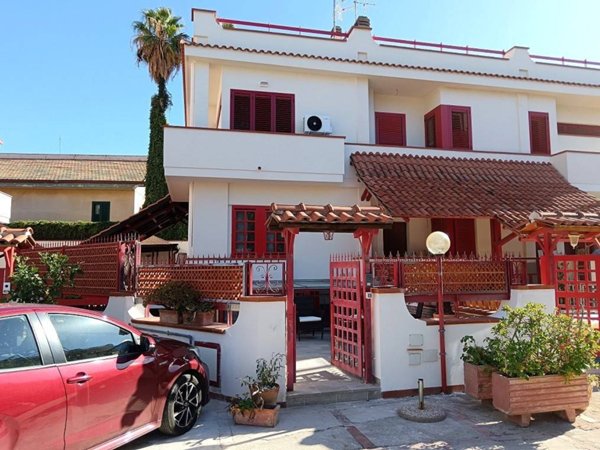casa indipendente in vendita a Palermo in zona Mondello