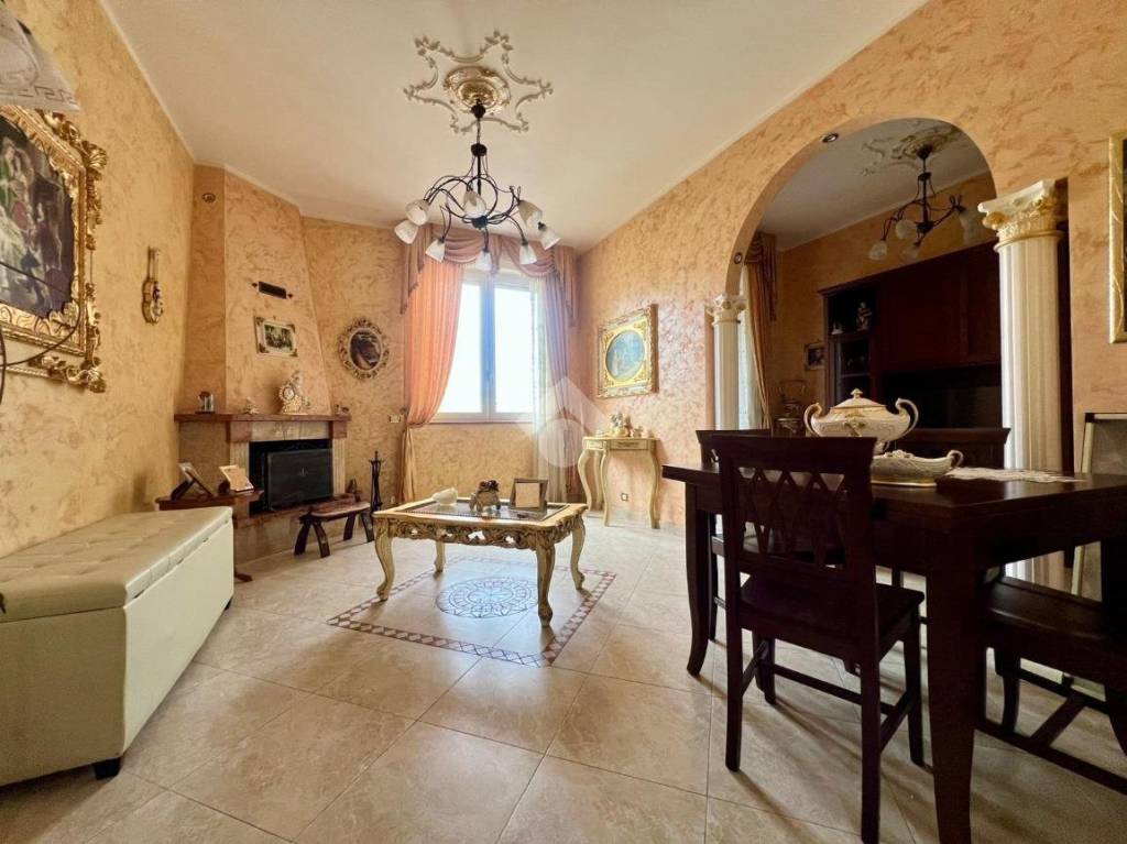 appartamento in vendita a Palermo in zona Centro storico