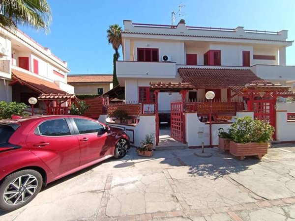 casa indipendente in vendita a Palermo in zona Mondello