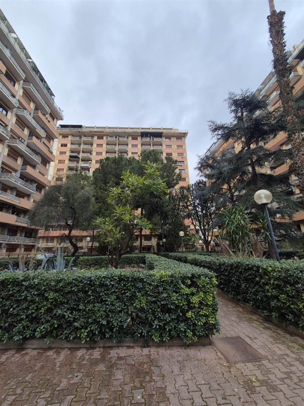 appartamento in vendita a Palermo in zona Malaspina/Palagonia