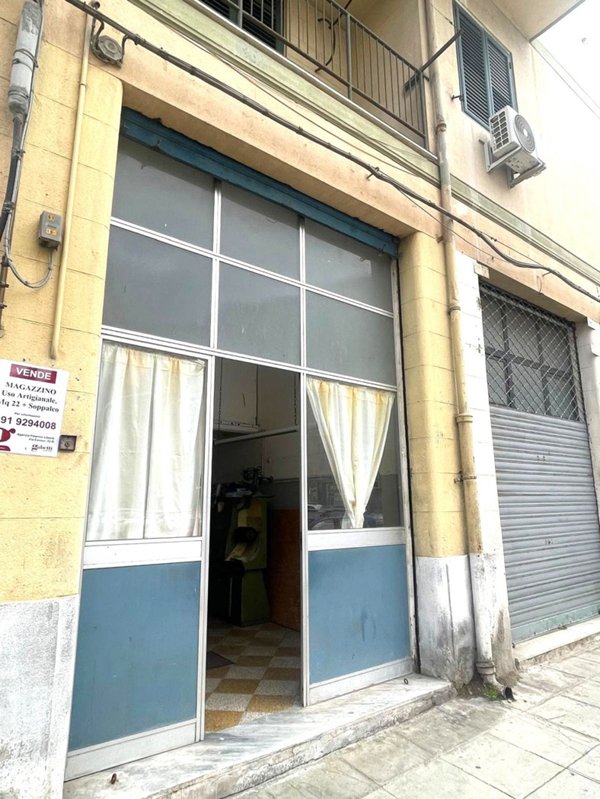 locale di sgombero in vendita a Palermo in zona Libertà