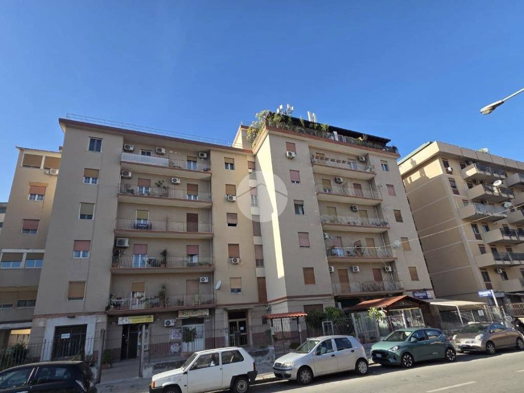 appartamento in vendita a Palermo in zona Montegrappa / Santa Rosalia