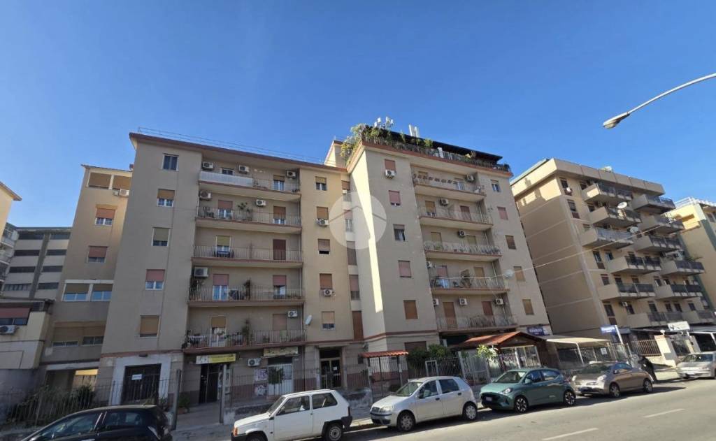 appartamento in vendita a Palermo in zona Montegrappa / Santa Rosalia