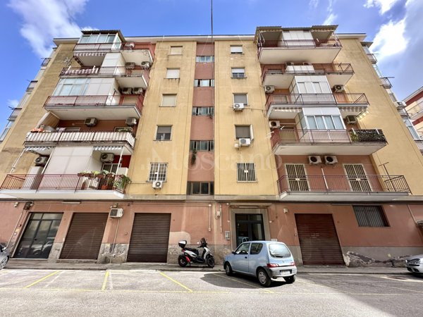 appartamento in vendita a Palermo in zona Oreto