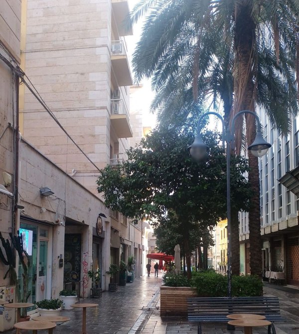 locale commerciale in vendita a Palermo in zona Politeama