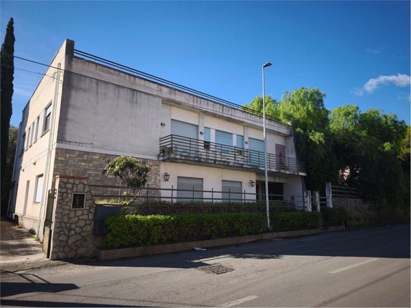 casa indipendente in vendita a Palermo in zona San Lorenzo